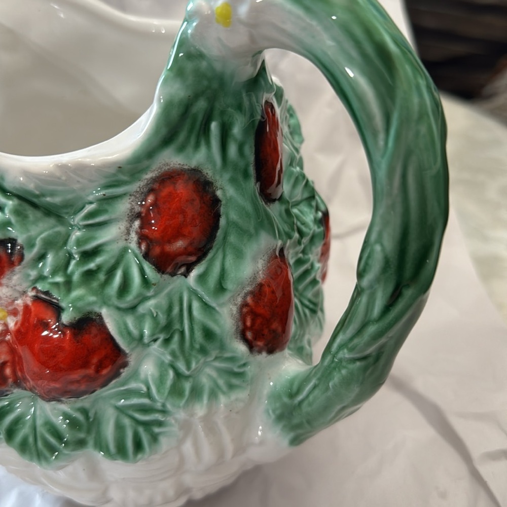 Vintage ITA-LICA ARS Strawberry-Embossed Painted Ceramic 7" Water Pitcher Italy - Picture 6 of 8